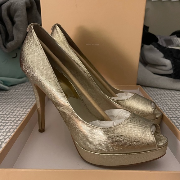 MICHAEL KORS HIGH HEELS - Picture 2 of 7